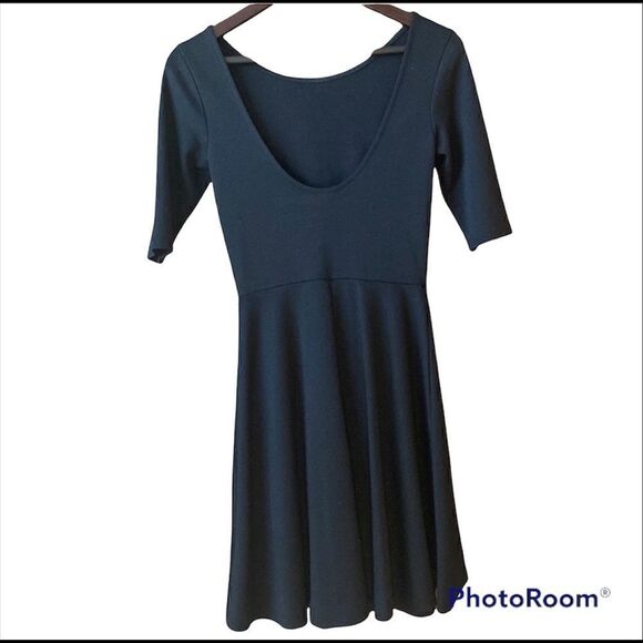 XXI ESSENTIAL Black Fitted Mini Dress - Picture 2 of 7